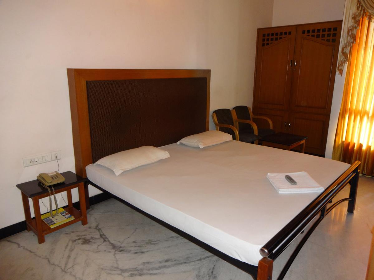 Hotel Grand Palace Coimbatore Bagian luar foto