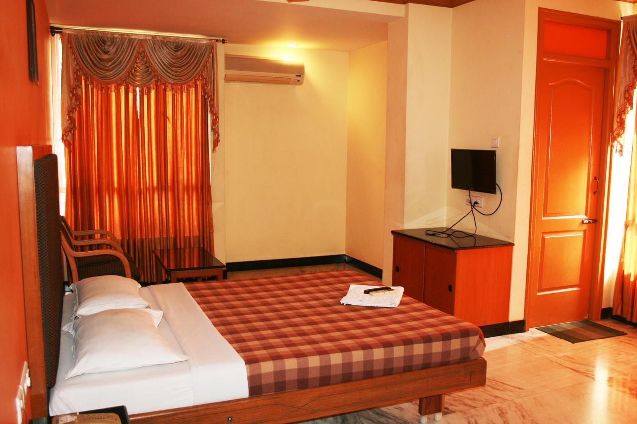 Hotel Grand Palace Coimbatore Bagian luar foto
